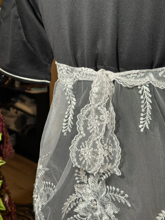 Modèle crop + lace