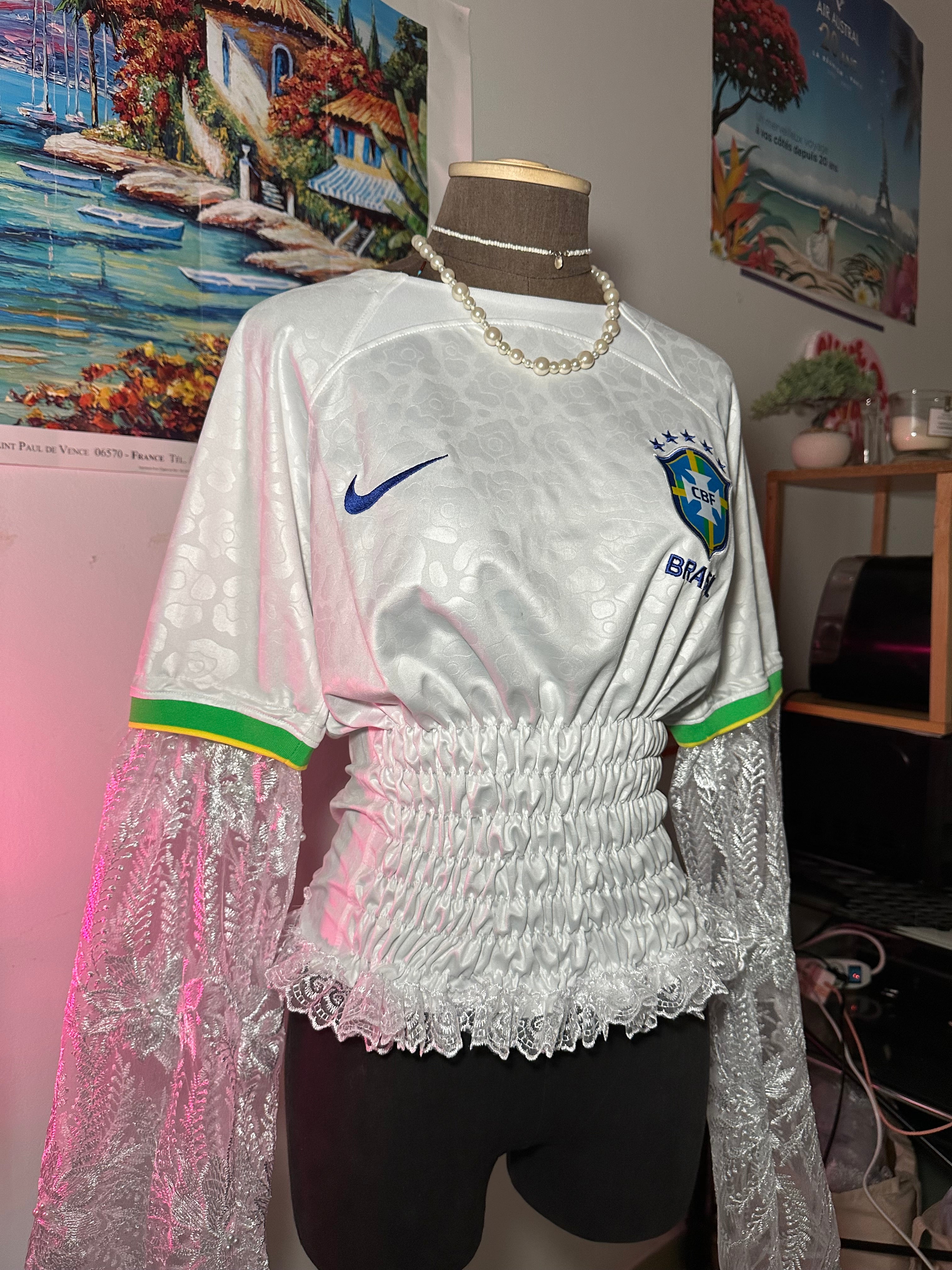 Manches + lace upcycling